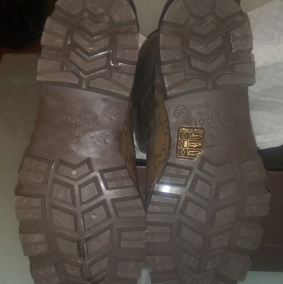 Rain boots - Picture 2 of 4